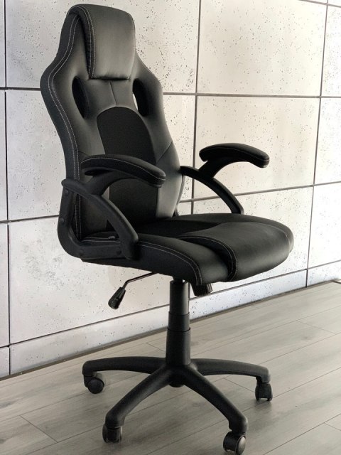 Fotel obrotowy do biurka CARRERA M BLACK PU II GATUNEK Lugano Fotel obrotowy do biurka CARRERA M BLACK PU II GATUNEK Lugano