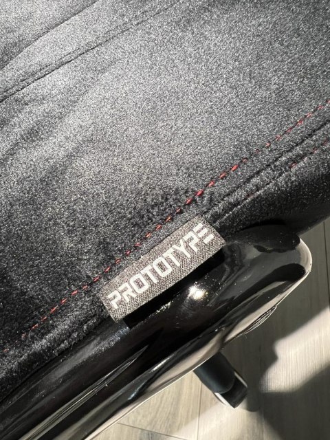 Fotel obrotowy do biurka HYPER ALCANTARA SPC Prototype Fotel obrotowy do biurka HYPER ALCANTARA SPC Prototype