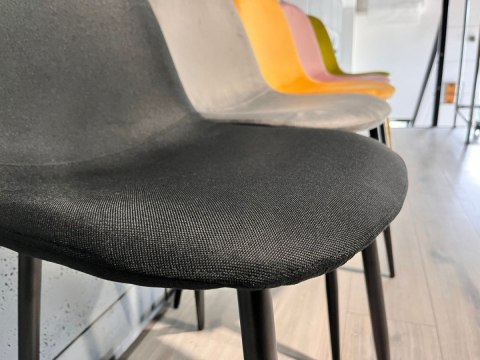 Krzesło tapicerowane GIULIA BLACK FABRIC Lugano Krzesło tapicerowane GIULIA BLACK FABRIC Lugano