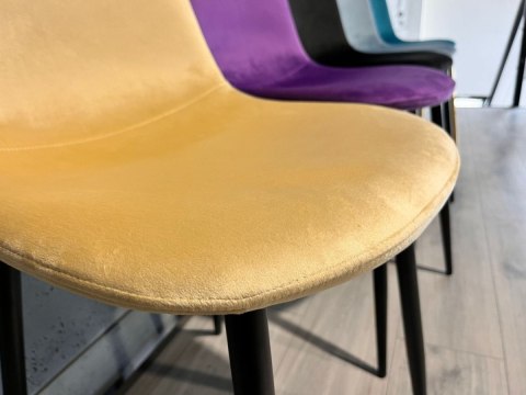 Krzesło tapicerowane GIULIA IVORY VELVET II GATUNEK Lugano Krzesło tapicerowane GIULIA IVORY VELVET II GATUNEK Lugano