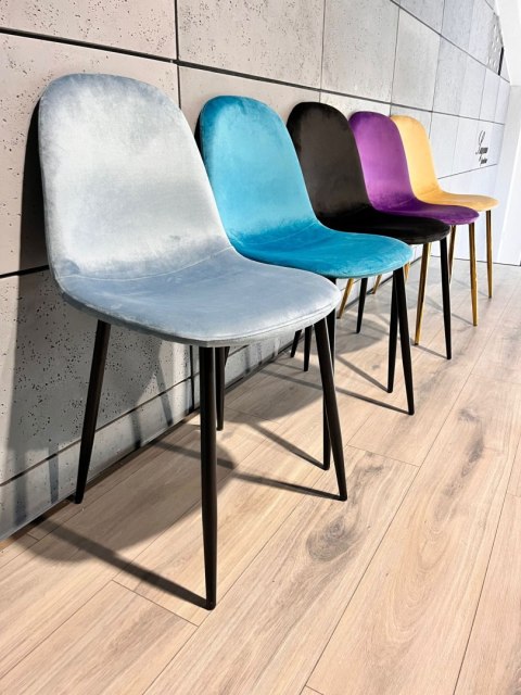 Krzesło tapicerowane GIULIA SKY BLUE VELVET II GATUNEK Lugano Krzesło tapicerowane GIULIA SKY BLUE VELVET II GATUNEK Lugano