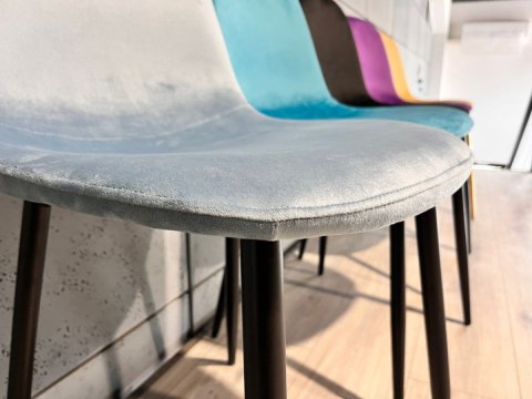 Krzesło tapicerowane GIULIA SKY BLUE VELVET II GATUNEK Lugano Krzesło tapicerowane GIULIA SKY BLUE VELVET II GATUNEK Lugano