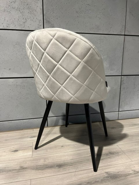 Krzesło tapicerowane GLORIA DIAMOND GREY VELVET II GATUNEK Lugano Krzesło tapicerowane GLORIA DIAMOND GREY VELVET II GATUNEK Lugano