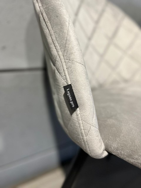 Krzesło tapicerowane GLORIA DIAMOND GREY VELVET II GATUNEK Lugano Krzesło tapicerowane GLORIA DIAMOND GREY VELVET II GATUNEK Lugano