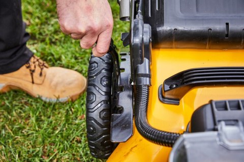 KOSIARKA DO TRAWY AKUMULATOROWA 48CM 2*18V 0*AH DEWALT KOSIARKA DO TRAWY AKUMULATOROWA 48CM 2*18V 0*AH DEWALT