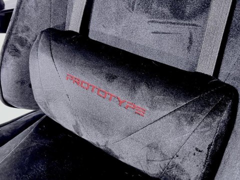 Fotel obrotowy gamingowy HERO ENZO BLACK ALCANTARA Prototype Fotel obrotowy gamingowy HERO ENZO BLACK ALCANTARA Prototype
