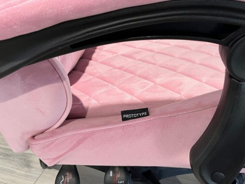 Fotel obrotowy gamingowy HERO POKER PRO PINK SWEET ALCANTARA Prototype Fotel obrotowy gamingowy HERO POKER PRO PINK SWEET ALCANTARA Prototype