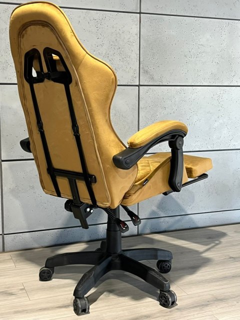 Fotel obrotowy gamingowy HERO POKER PRO SAND ALCANTARA Prototype Fotel obrotowy gamingowy HERO POKER PRO SAND ALCANTARA Prototype