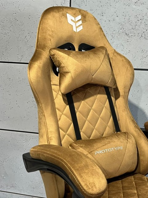 Fotel obrotowy gamingowy HERO POKER PRO SAND ALCANTARA Prototype Fotel obrotowy gamingowy HERO POKER PRO SAND ALCANTARA Prototype