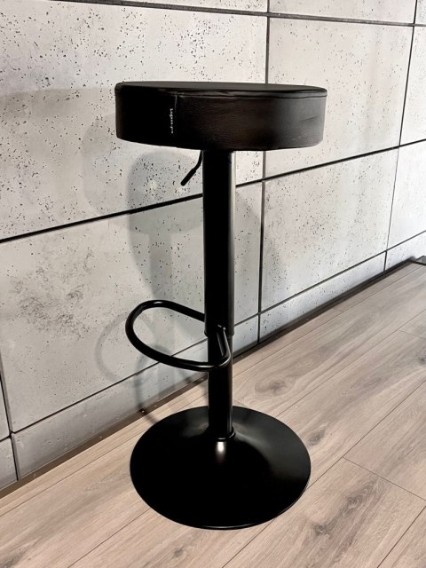 Krzesło barowe SMILE BAR BLACK PU hoker OUTLET Lugano Krzesło barowe SMILE BAR BLACK PU hoker OUTLET Lugano