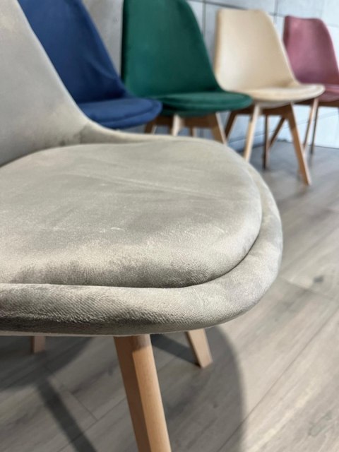 Krzesło skandynawskie MONZA GRANDE Zestaw 4 sztuki GREY VELVET Lugano Krzesło skandynawskie MONZA GRANDE Zestaw 4 sztuki GREY VELVET Lugano