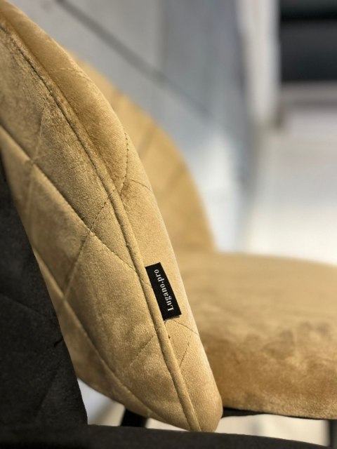 Krzesło tapicerowane GLORIA DIAMOND BEIGE VELVET OUTLET Lugano Krzesło tapicerowane GLORIA DIAMOND BEIGE VELVET OUTLET Lugano