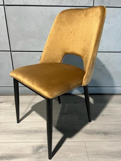Krzesło tapicerowane GOTI TRUFLE VELVET Lugano Krzesło tapicerowane GOTI TRUFLE VELVET Lugano